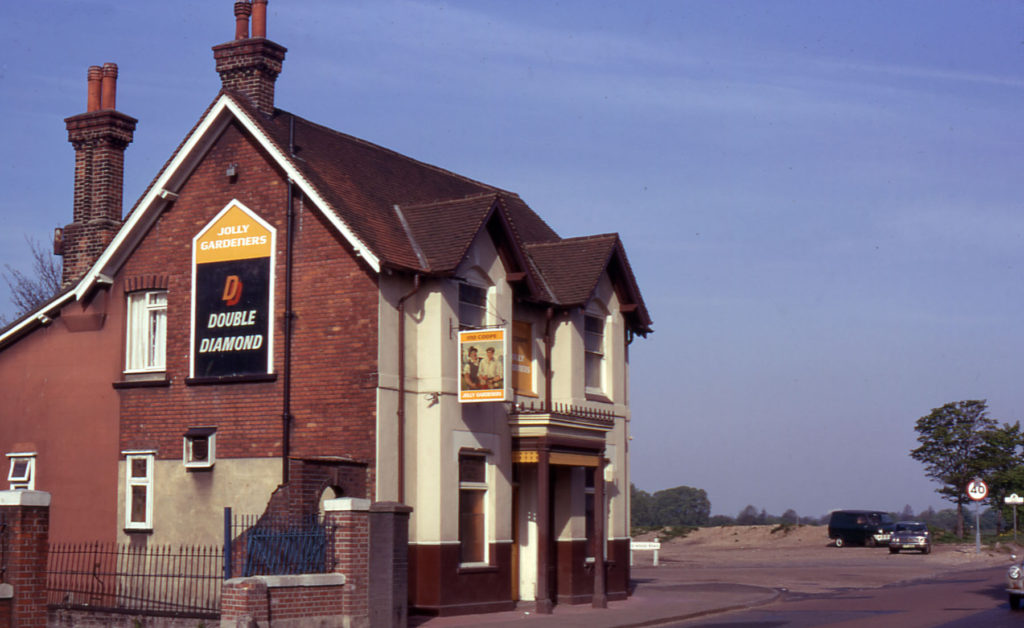 The Jolly Gardeners, Croydon Road, Mitcham Common, Mitcham, Surrey CR4. The Red House. Demolished 2004.