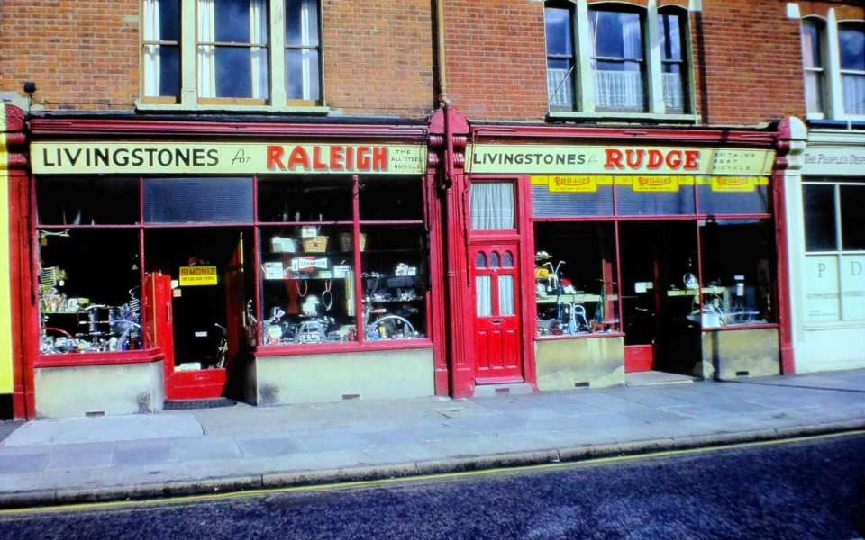 mhs-wjr-100-14 Merton Road Wimbledon-shop Livingstones Cycles 04-73