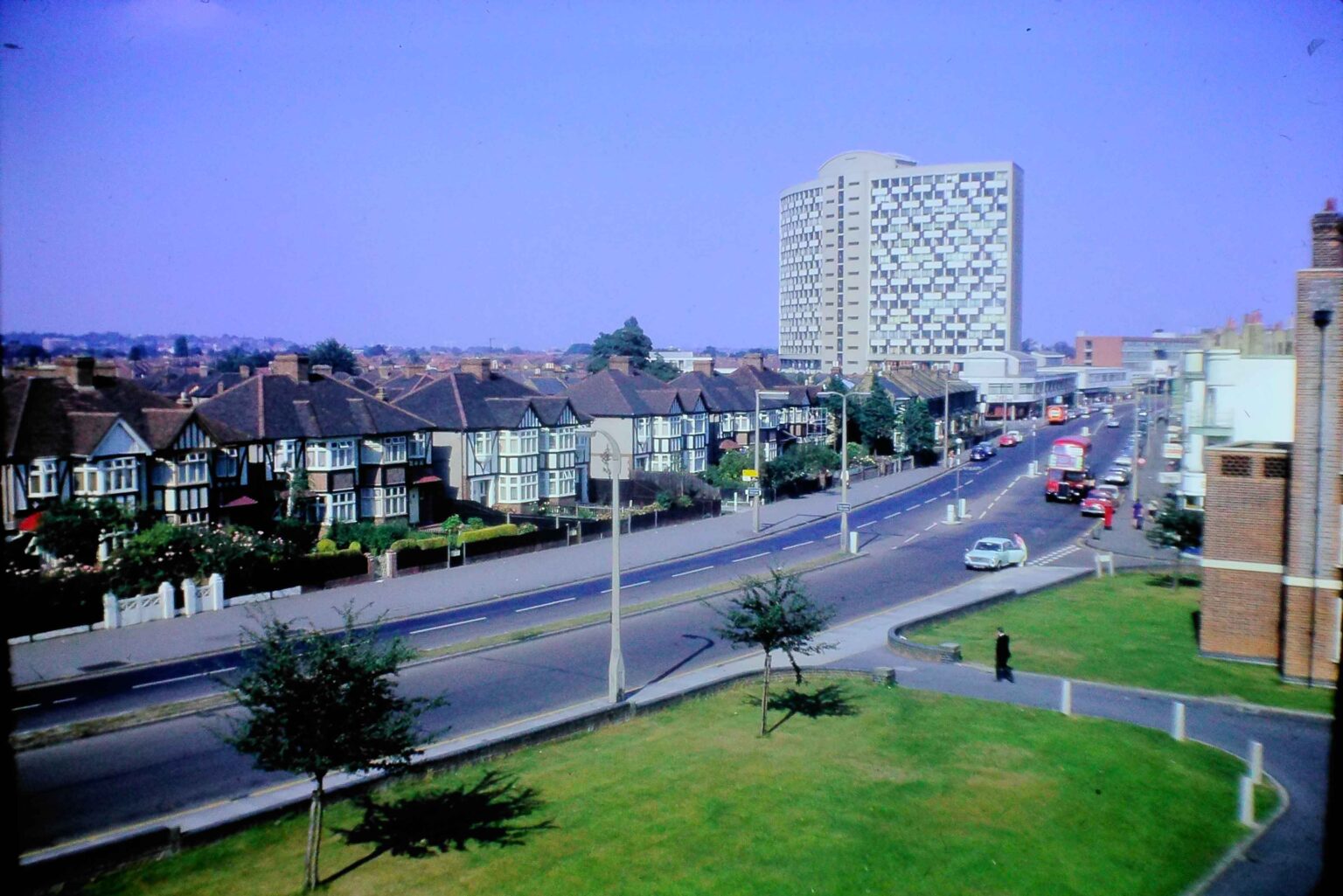 mhs-wjr-92-14 London Road and Crown House from Morden House 10-71 ...